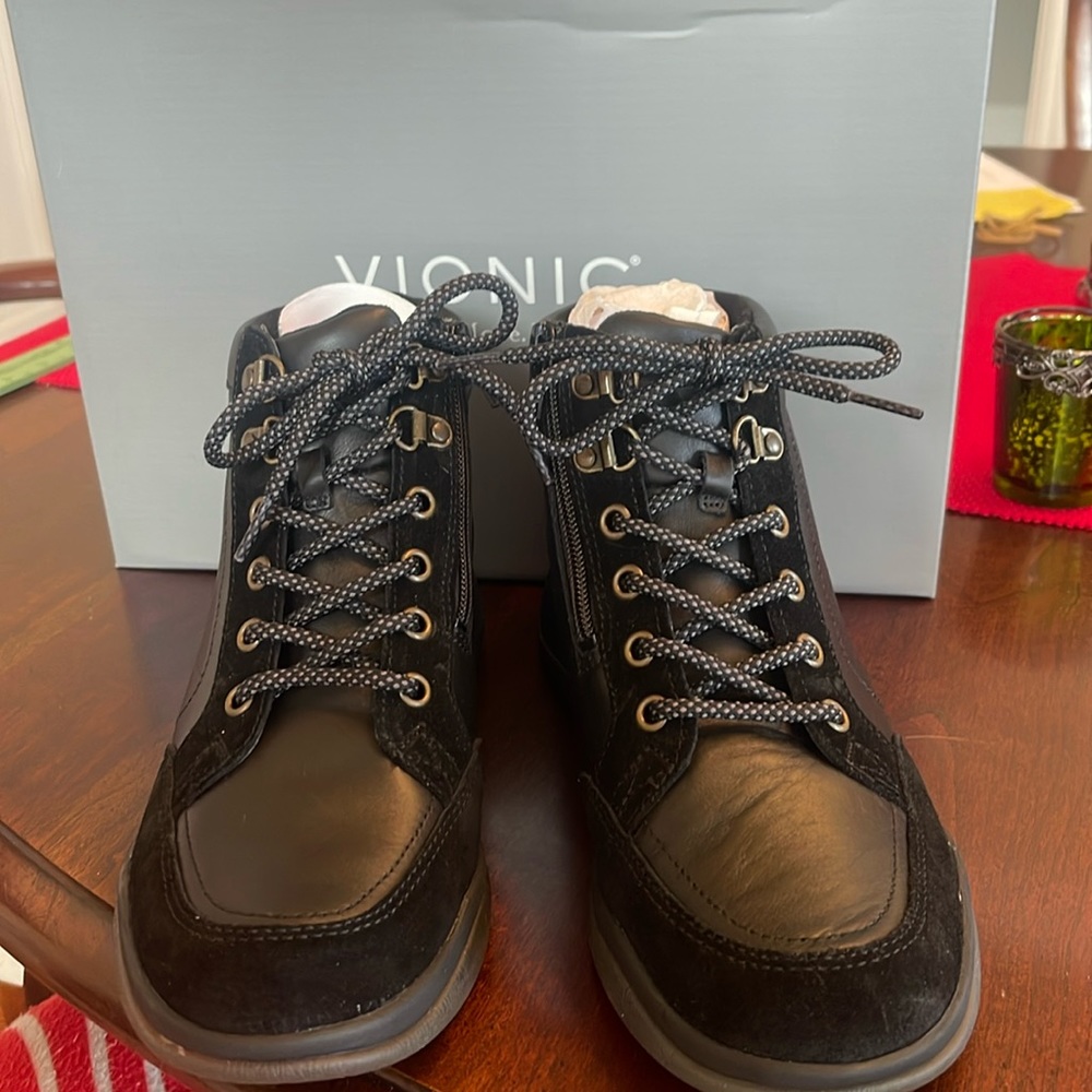 Vionic Whitley asst SS